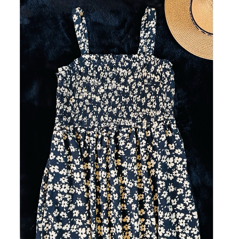 Ingrid & Isabel Maternity Smocked Flower Sundress w/ Pockets Black & Cream Small - Picture 2 of 7